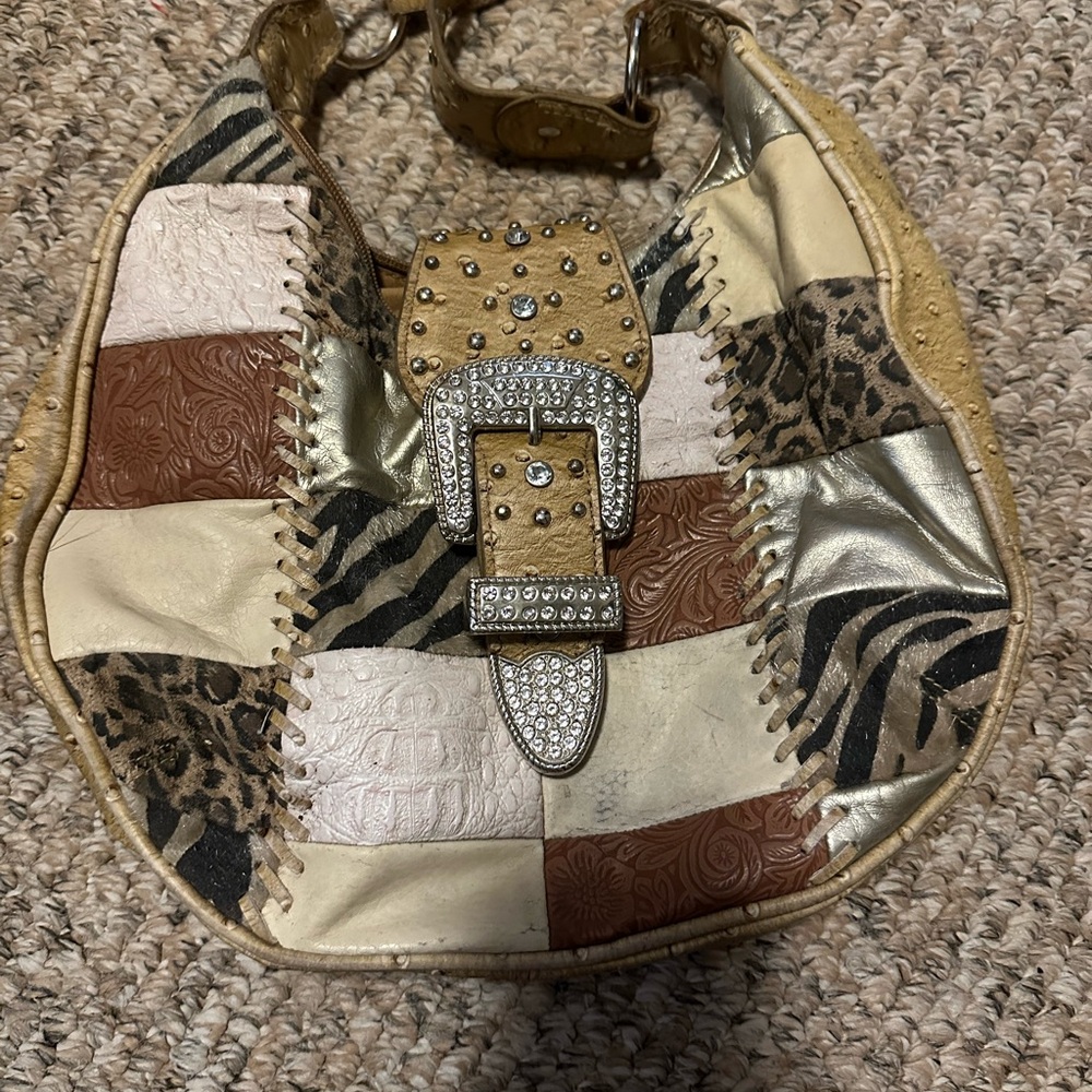Elegant Patchwork Hobo Bag with Buckle Detail